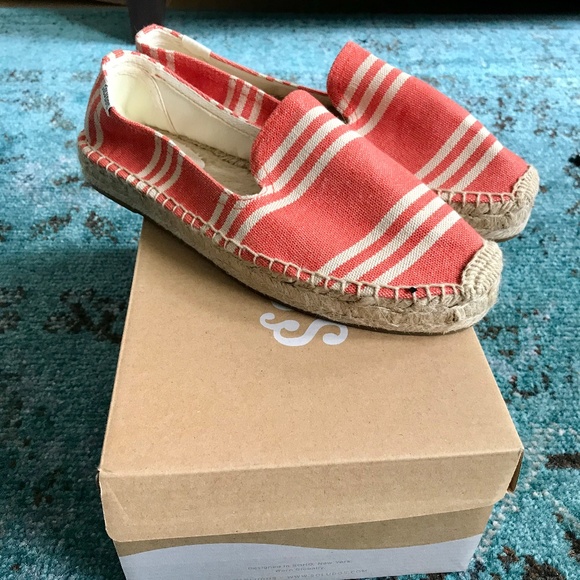 SOLD ON AKZNYC - Picture 2 of 8